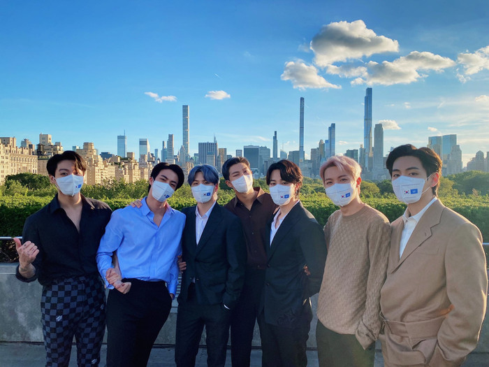 Ấn tượng với hình thể cực đẹp của Jin (BTS): Báo chí Nhật Bản cũng tấm tắc khen Ảnh 6