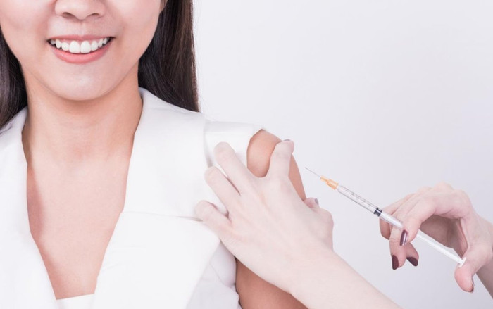 Vaccine Pfizer bảo vệ phụ nữ lâu dài hơn so với nam giới Ảnh 2