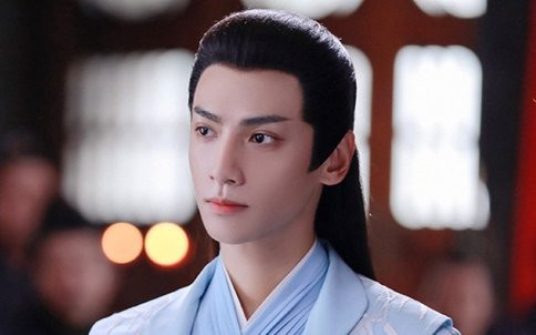 Sao Cbiz hóa thân thành đệ nhất mỹ nam cổ trang: La Vân Hi đẹp xuất thần, Từ Khai Sính gây tranh cãi Ảnh 2