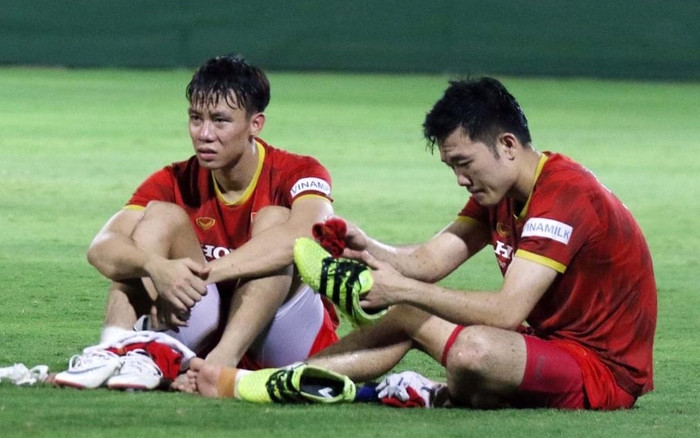 Bị chê sau trận thua Trung Quốc, Quế Ngọc Hải bảo vệ Thanh Bình: 'Tôi tự hào về các đồng đội trẻ' Ảnh 2