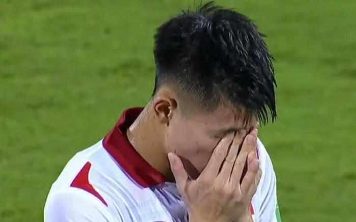 Ông Park loại Thanh Bình sau sai lầm ở trận thua Trung Quốc Ảnh 2