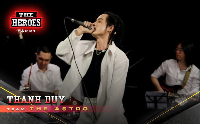 Thanh Duy biến hóa đầy sắc màu với 'Tình anh bán chiếu' trên nền nhạc mới lạ Ảnh 2