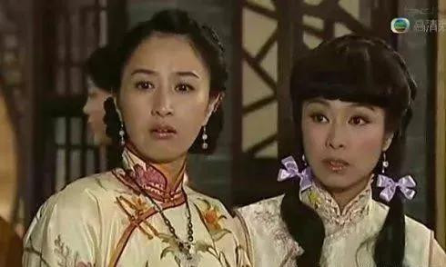 Khi sao nữ Cbiz 'cưa sừng làm nghé' quá lố: Châu Tấn đóng Như Ý chưa 'dừ' bằng Tiểu Long Nữ 51 tuổi Ảnh 15