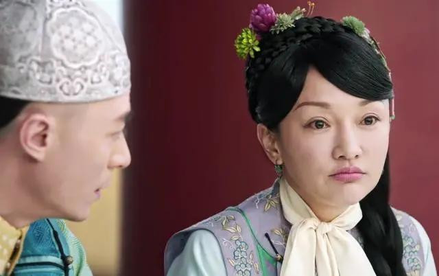 Khi sao nữ Cbiz 'cưa sừng làm nghé' quá lố: Châu Tấn đóng Như Ý chưa 'dừ' bằng Tiểu Long Nữ 51 tuổi Ảnh 10