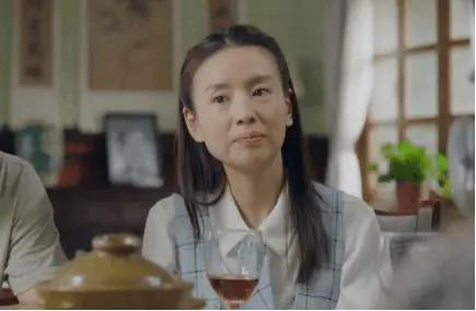 Khi sao nữ Cbiz 'cưa sừng làm nghé' quá lố: Châu Tấn đóng Như Ý chưa 'dừ' bằng Tiểu Long Nữ 51 tuổi Ảnh 27