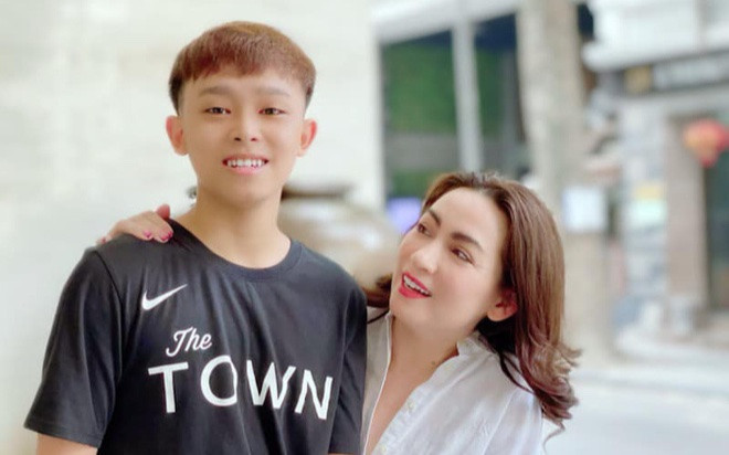 Một 'ông bầu' hải ngoại xin lỗi ca sĩ Phi Nhung, 'nói rõ sự thật' cát-sê Hồ Văn Cường khi lưu diễn ở Úc Ảnh 2