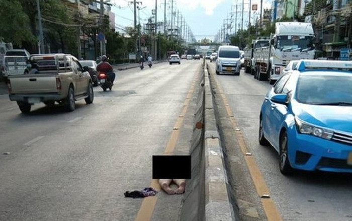 Trốn khỏi bệnh viện, người phụ nữ nhiễm Covid-19 khỏa thân nằm giữa đường, lý do vừa giận vừa thương Ảnh 2