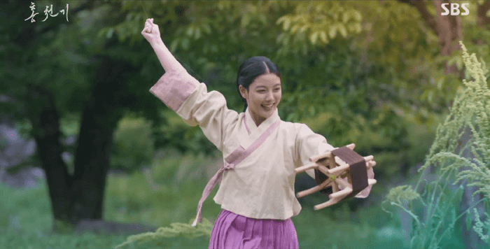 'Lovers of The Red Sky' tập 9-10: Top 5 khoảnh khắc ấn tượng khiến thay đổi tình cảm của Kim Yoo Jung Ảnh 16