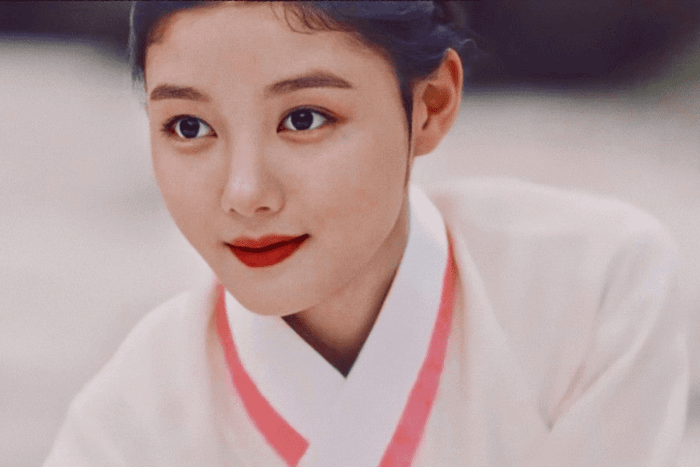 'Lovers of The Red Sky' tập 9-10: Top 5 khoảnh khắc ấn tượng khiến thay đổi tình cảm của Kim Yoo Jung Ảnh 17