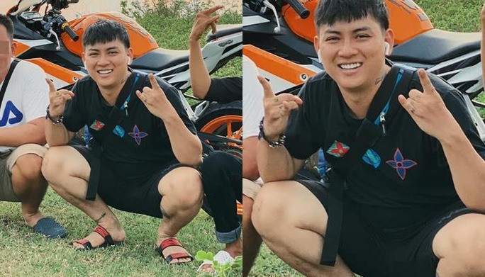Phong cách đời thường của Hoài Lâm khá đơn giản