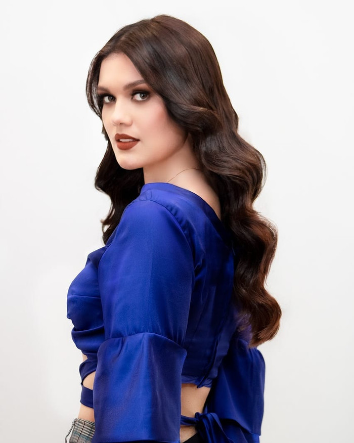 Miss Peru 2021 lộ diện sẽ đối đầu Kim Duyên: Fan sửng sốt vì 3 chị em gái đều là hoa hậu Ảnh 3