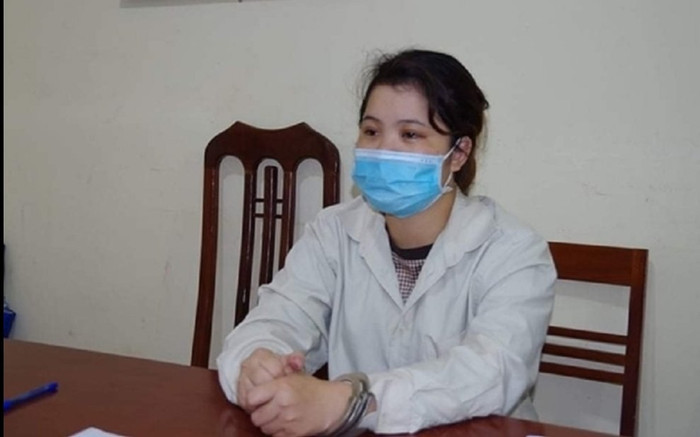 'Nữ quái' giả giọng đàn ông 'tán đổ' người phụ nữ rồi lừa lấy 4 tỉ đồng Ảnh 2