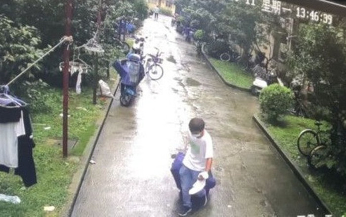 Bí ẩn vụ án người phụ nữ bị sát hại giấu xác trong vali, hàng xóm của nạn nhân kể chi tiết đáng chú ý Ảnh 2