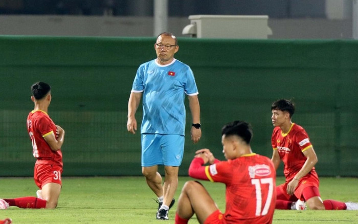 So sánh Việt Nam và Thái Lan ở vòng loại thứ 3 World Cup: Ông Park và Kiatisak, ai giỏi hơn? Ảnh 2