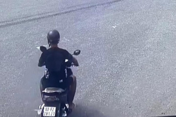 Camera nhà dân ghi lại hình ảnh ban đầu của nghi phạm