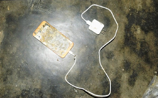 Học sinh lớp 5 ở Nghệ An bị điện thoại nổ tử vong Ảnh 2