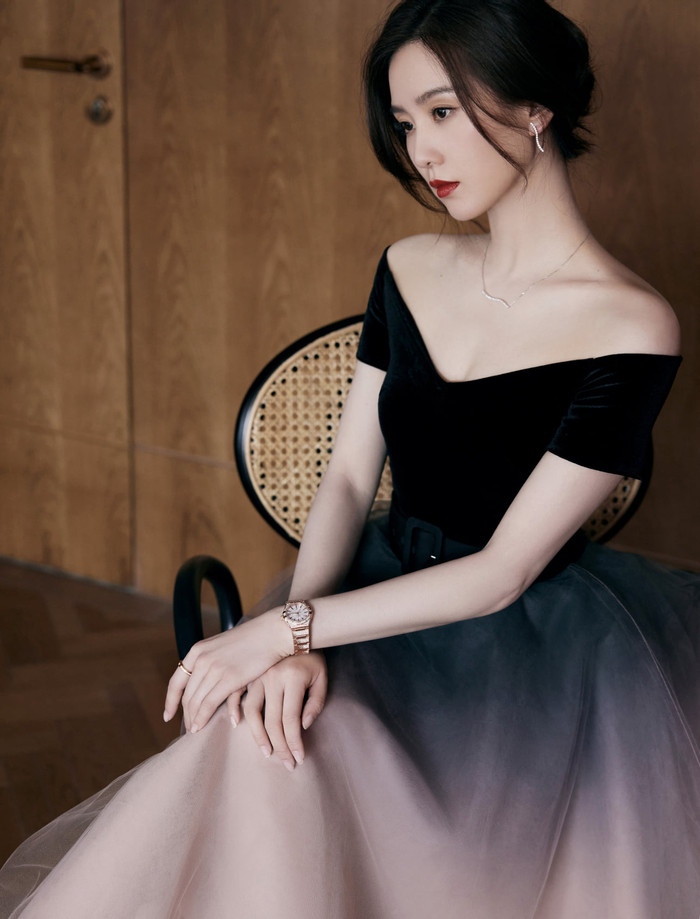 Top 8 mỹ nhân Cbiz đọ vai trần quyến rũ: Vị trí số 1 thuộc về Dương Mịch hay Triệu Lệ Dĩnh? Ảnh 6
