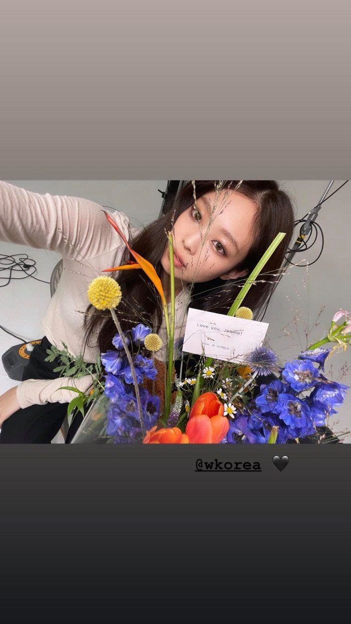 Jennie Black Pink sang chảnh ngút ngàn trên ấn phẩm tạp chí W Korea Ảnh 5