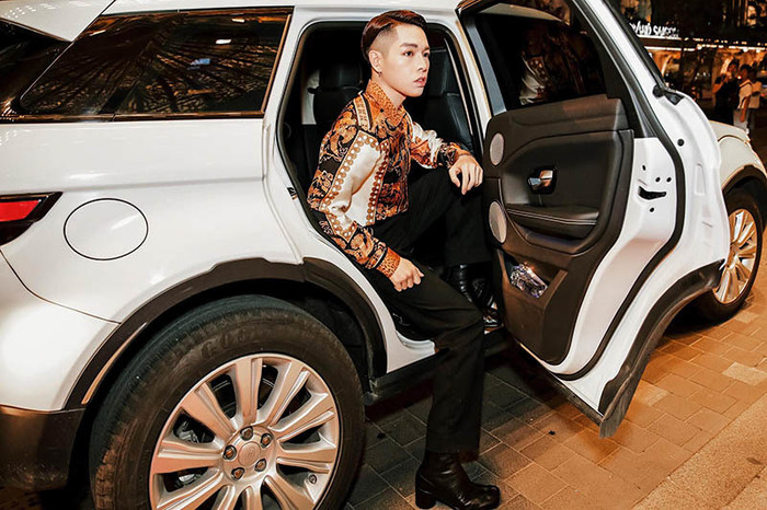 Đức Phúc sở hữu khối tài sản khủng ở tuổi 25: Liên tục 'tậu nhà' tiền tỷ, sổ tiết kiệm cả xấp Ảnh 3