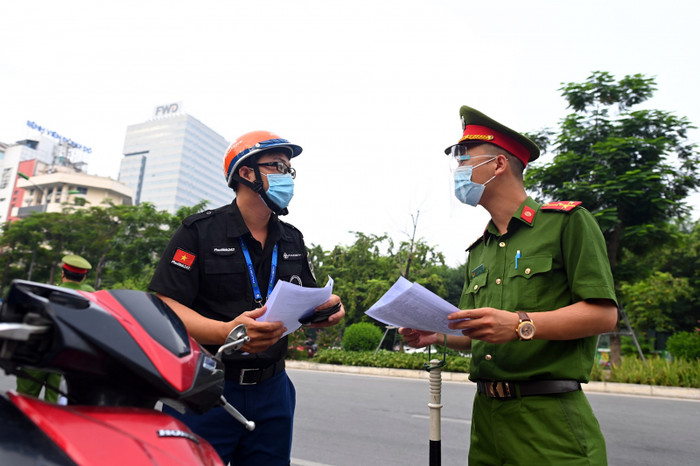 Những tỉnh thành nới lỏng việc đi lại: Nơi bỏ hẳn yêu cầu xét nghiệm Covid-19, nơi căn cứ vào từng vùng Ảnh 2