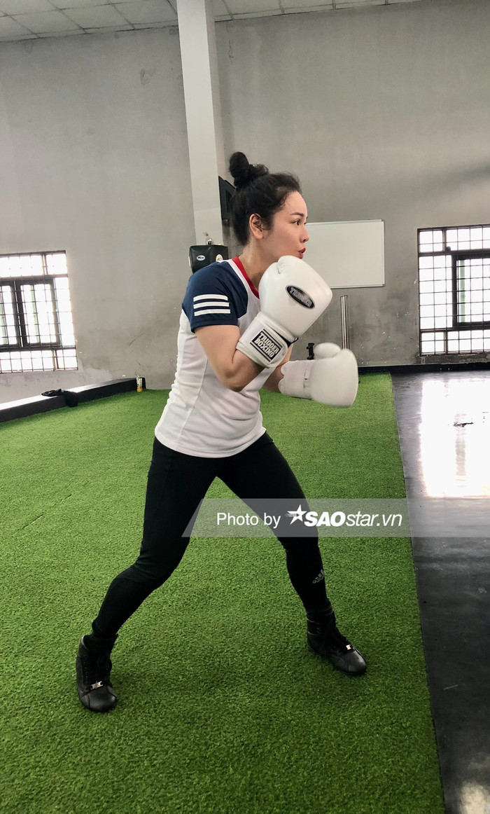 Sau khi 'tung' sao kê, Nhật Kim Anh thả dáng 'bốc lửa' ở phòng tập boxing Ảnh 3