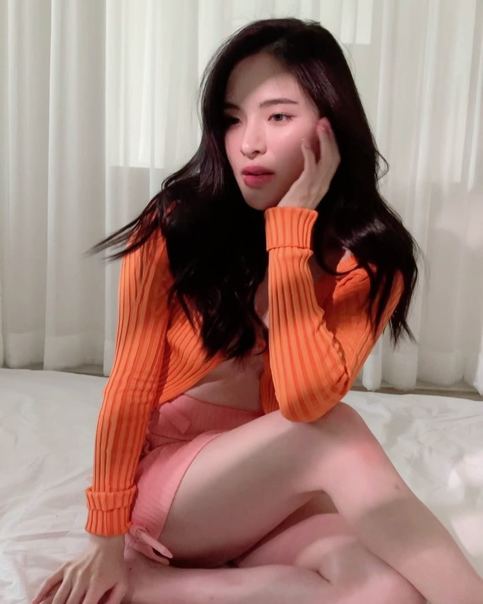 Tổng thể từ trang phục quyến rũ đến kiểu tóc hay make up, Punpun xứng đáng 10 điểm cho chất lượng