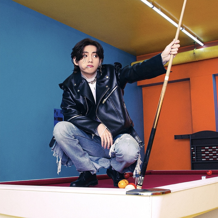 Loạt ảnh cho thấy V (BTS) sinh ra để làm người nổi tiếng: Thần thái lẫn vóc dáng đều quá đỉnh! Ảnh 3