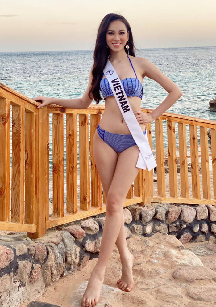 Fan bật cười khi đối thủ của Ái Nhi thẳng tay copy swimsuit Miss Grand International 2020 Ảnh 1