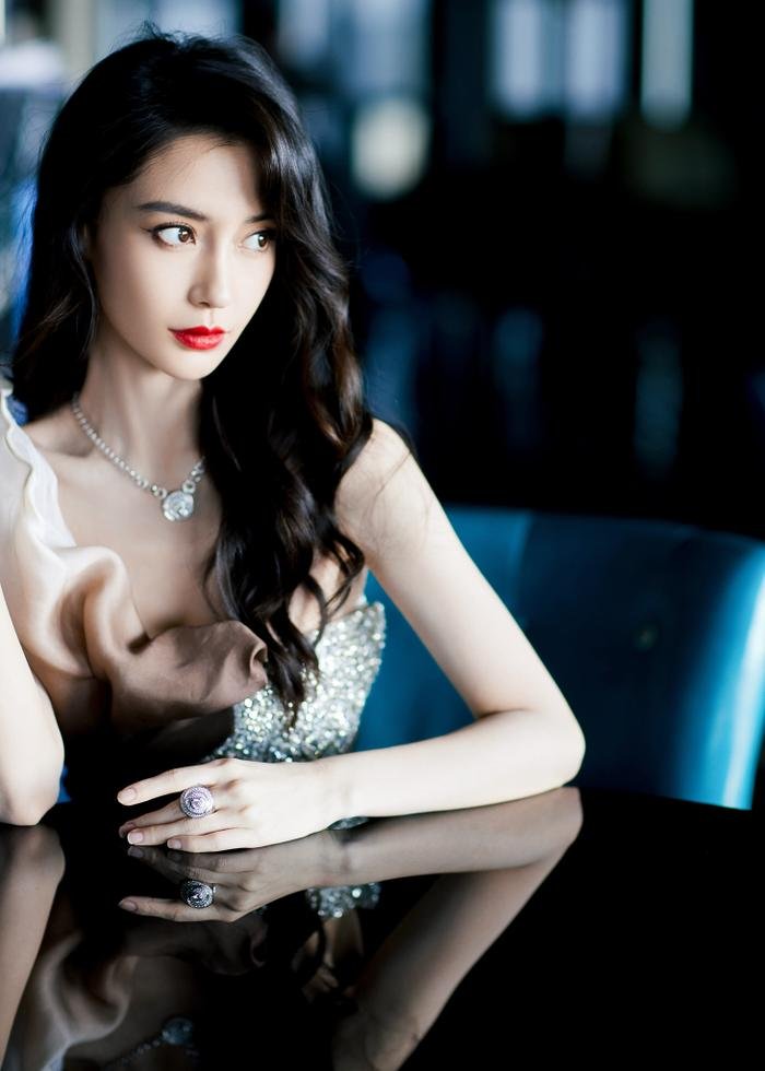 Angelababy mặc váy Haute Couture nhăn nhúm mà vẫn sang chảnh ngút ngàn Ảnh 2