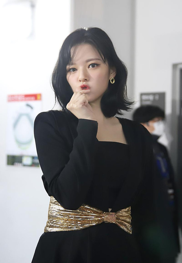 Choáng với ảnh tăng cân gần đây của Jeongyeon (TWICE) Ảnh 6