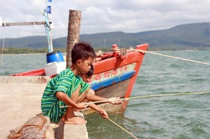 Cuộc sống bình dị tại làng chài ven biển Bình Định Ảnh 4