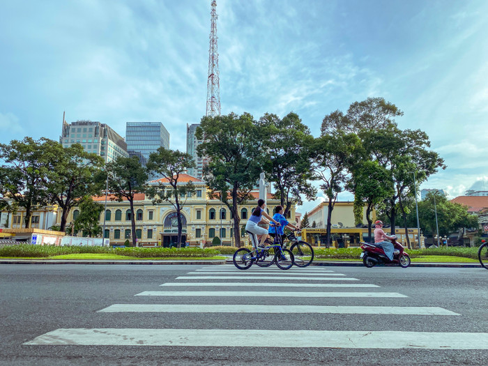 Người Sài Gòn đạp xe thể dục từ sáng sớm, tận hưởng không khí trong lành sau thời gian dài giãn cách Ảnh 3