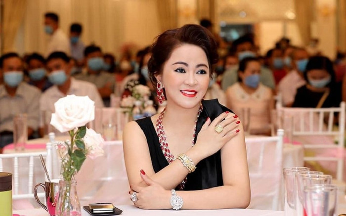 Công an TP.HCM yêu cầu báo cáo, làm rõ vụ bà Nguyễn Phương Hằng phản ánh bị hành hung Ảnh 2