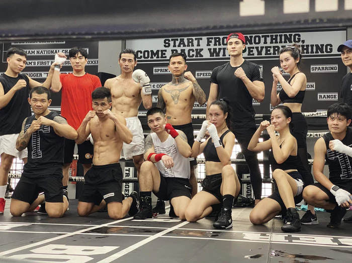 Băng Di, Cao Thái Hà hóa thành 'đả nữ' bên dàn sao Việt tại phòng tập boxing Ảnh 2