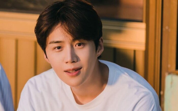 Công ty quản lý chính thức lên tiếng về ồn ào tình ái của Kim Seon Ho Ảnh 2