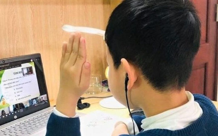 Học trò đổi tên 'lạ' để cô giáo không gọi phát biểu khi học online, dân mạng đồng loạt phản đối Ảnh 2