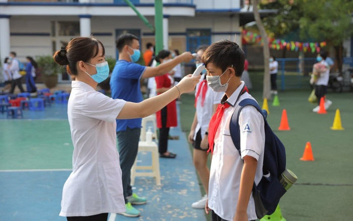 Bộ GD&ĐT: Học sinh ở địa bàn dịch ở cấp độ 1 và 2 được đi học trực tiếp Ảnh 2