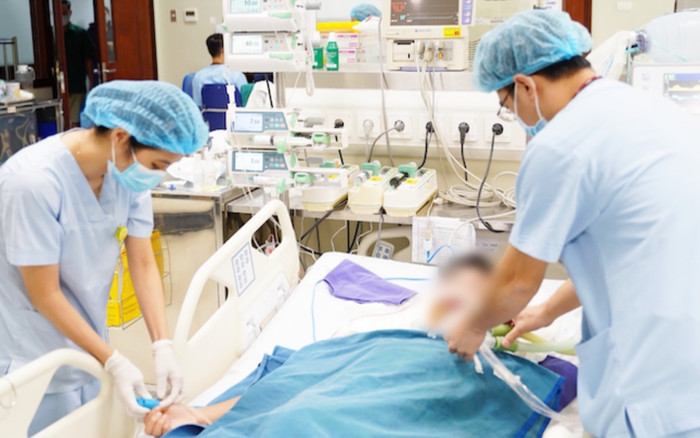 Bé trai 14 tuổi tự ý tập xe gắn máy rồi đâm vào cột điện, chấn thương sọ não nguy cơ tử vong cao Ảnh 2