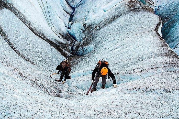 Đam mê mạo hiểm, trải nghiệm ngay 5 điểm leo núi băng mạo hiểm trên thế giới Ảnh 5