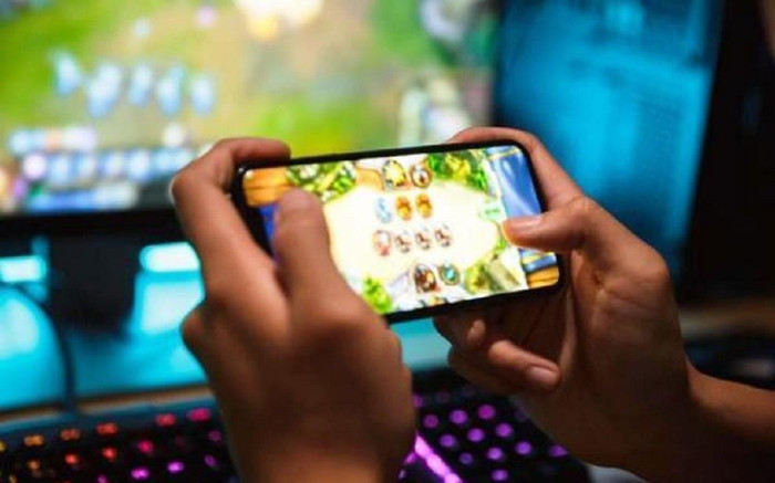 Học online ở nhà, con tôi thành game thủ mất rồi Ảnh 2