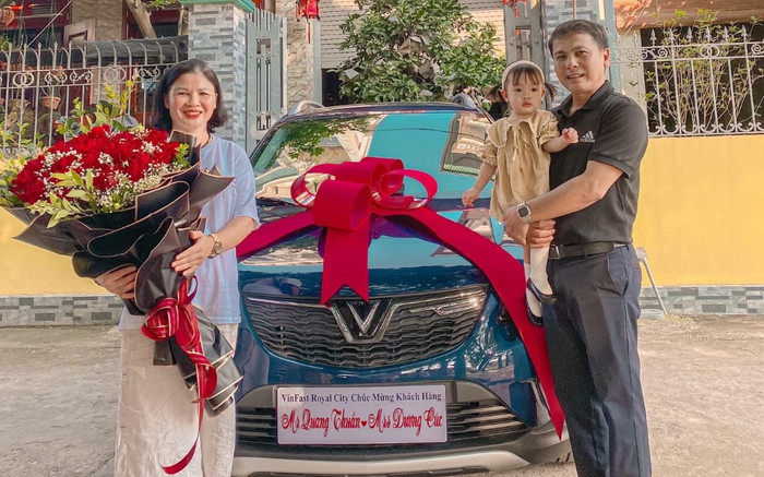 Ngày 20/10, Quang Hải mua ô tô tặng mẹ Ảnh 2