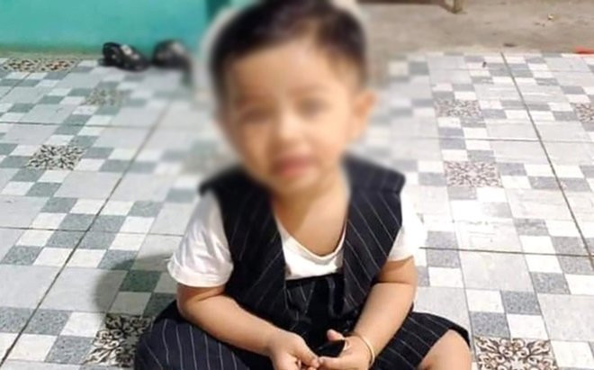 Vụ bé 2 tuổi mất tích: CA khám nghiệm hiện trường và tử thi để xác định có hay không yếu tố phạm tội Ảnh 2