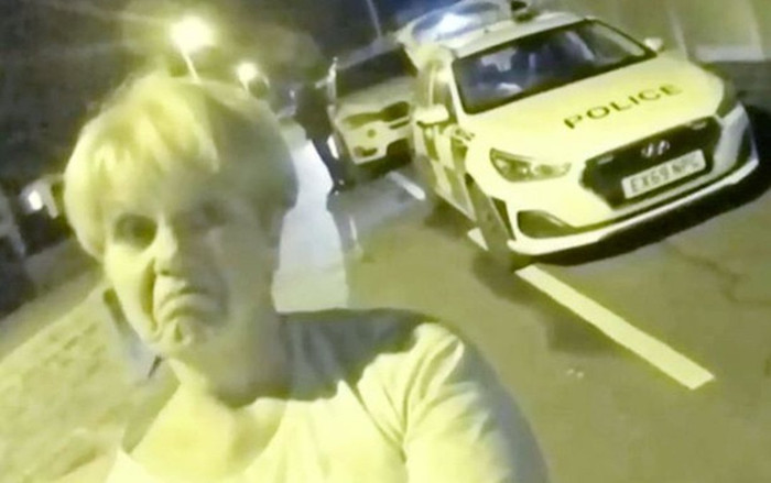 Vợ đâm chồng gục chết rồi điềm nhiên gọi điện cho cảnh sát nói những điều bất thường Ảnh 2