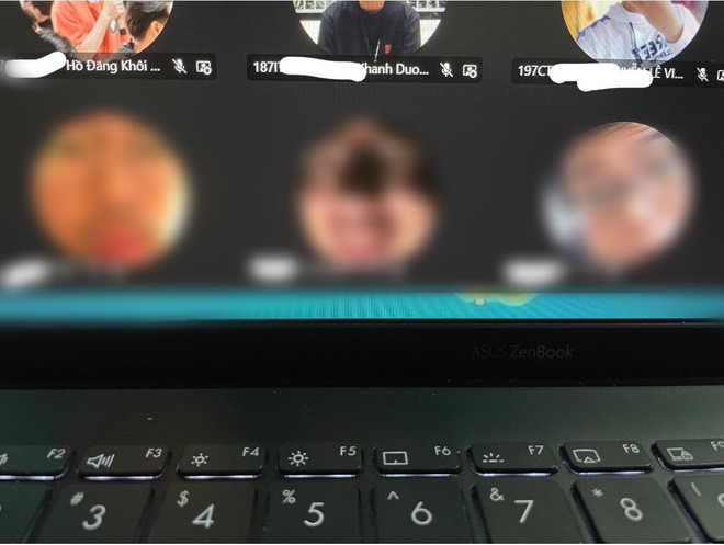 Phát hiện nữ sinh ngủ quên trong giờ học online, cả lớp đã đồng loạt 'troll' nữ sinh qua cách đổi avatar bằng ảnh 'dìm' nữ sinh. Ảnh: Dương Thị Thanh Nga