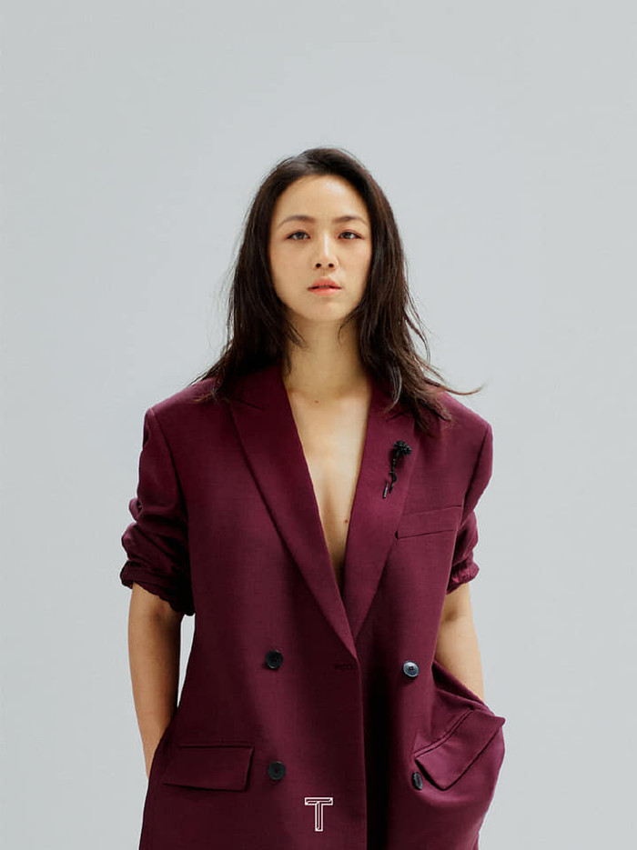 Vẻ đẹp của cô rất khác biệt, không bị trộn lẫn giữa dàn 'bóng hồng' trong showbiz. Nét riêng của cô khiến khán giả nhớ mặt đặt tên.