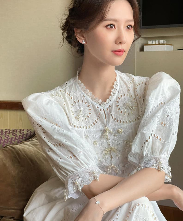 Nét đẹp của Lưu Thi Thi thuở mới vào nghề và hiện tại chẳng khác là mấy, nhan sắc ấy ngày càng mặn mà.