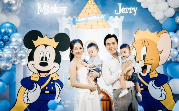 Vợ chồng Dương Khắc Linh - Sara Lưu tổ chức sinh nhật đặc biệt cho 2 con trai song sinh Ảnh 2