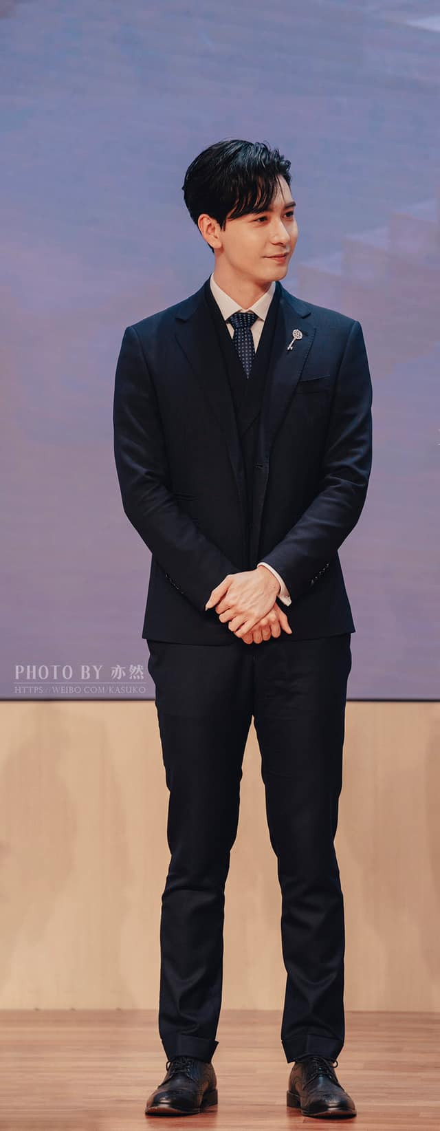 Mỹ nam sinh năm 1996 gây ấn tượng bởi chiều cao 'khủng' 1m86.