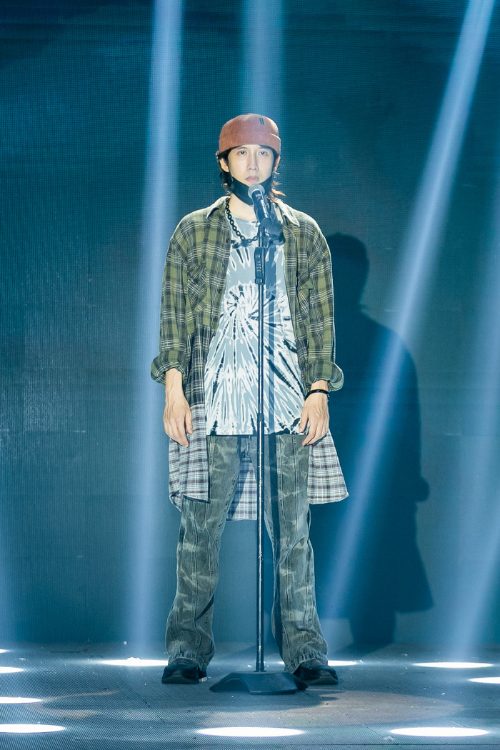 VP Bá Vương khiến người xem lẫn các Master nhiều lần ngả mũ vì những màn trình diễn sáng tạo, mang đầy ý nghĩa.