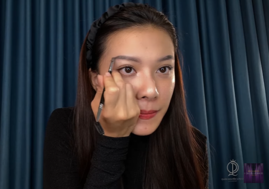 Á hậu Kim Duyên: 'Tôi tận dụng khoảng thời gian mùa dịch để tự học make-up và làm tóc' Ảnh 8